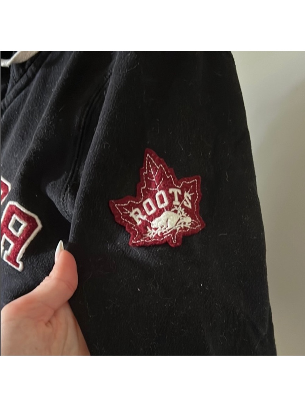 Roots | Women’s Size Small Black Canada Hoodie with Burgundy Accents - Picture 4 of 7